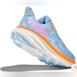 HOKA Clifton 9 Road-Running Shoes - Women's | Size 9